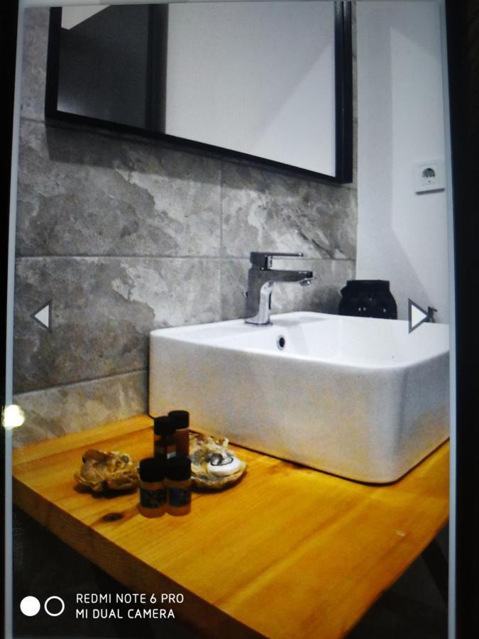 Minimal Apartment Каламата Екстериор снимка